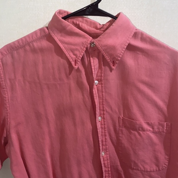 Men’s Medium Lands End Salmon Short Sleeve Button Down Shirt - Picture 2 of 5
